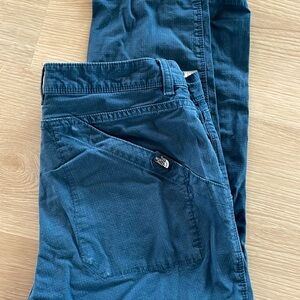 North face women’s size 8 capris